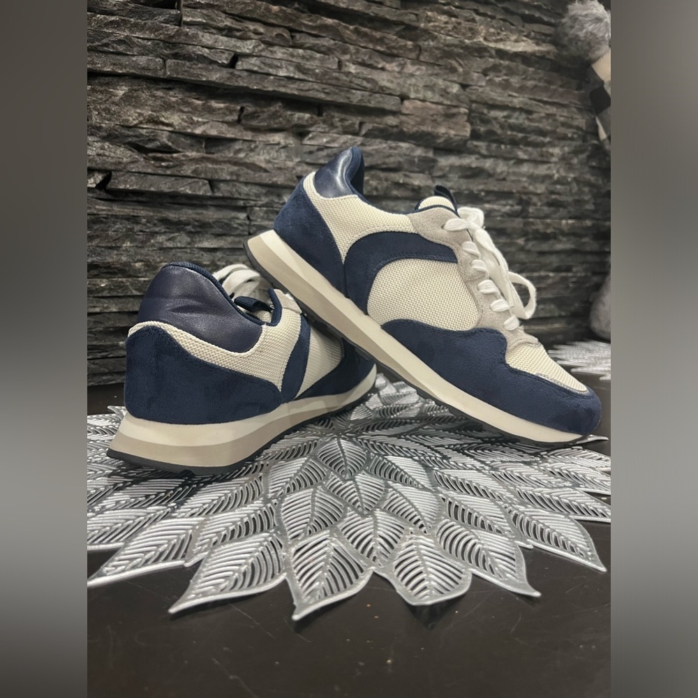 Gwen Athletic Sneakers- NWOT